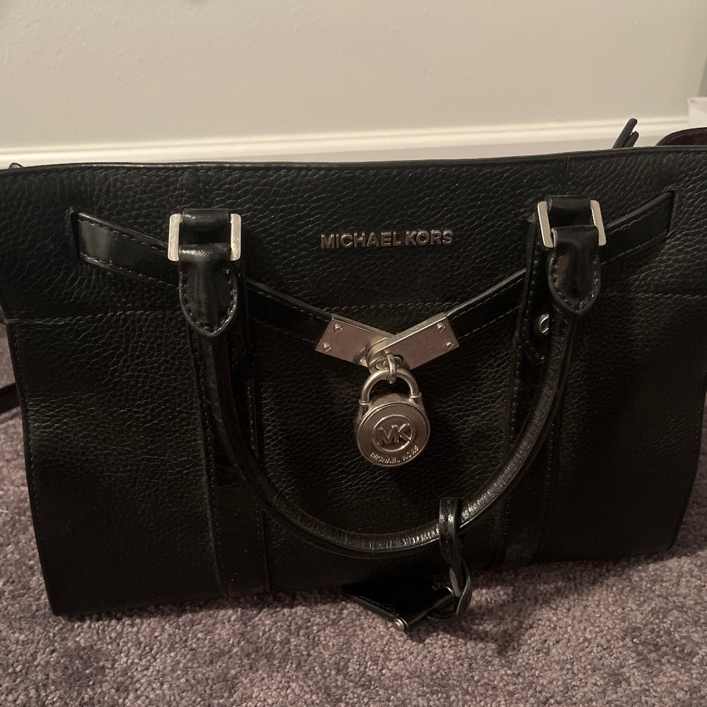 Micheal Kors purse